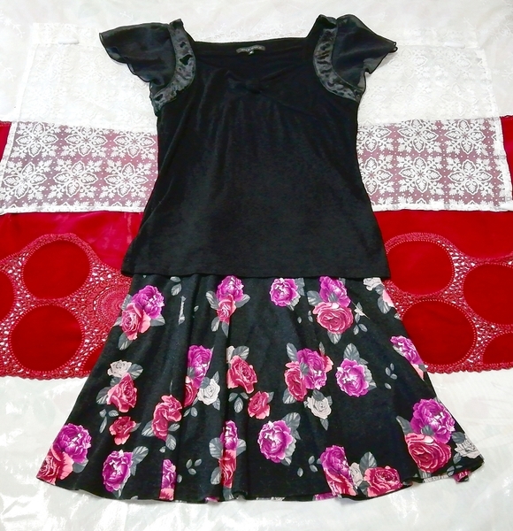  black cut and sewn tunic negligee black rose floral print miniskirt 2P Black tunic negligee black rose floral pattern mini skirt