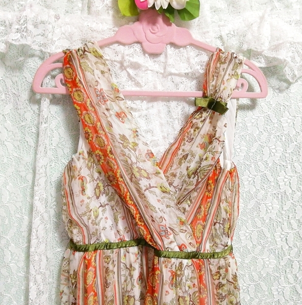 a Rav manner yellow green floral print chiffon no sleeve negligee half One-piece Arab-style yellow-green floral chiffon sleeveless negligee dress