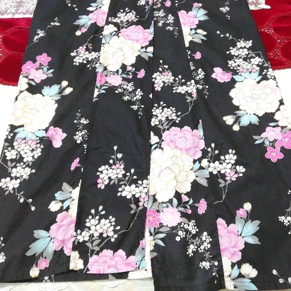 黒白ピンク花柄浴衣和服着物日本ドレス Black white pink floral pattern yukata kimono japan dress