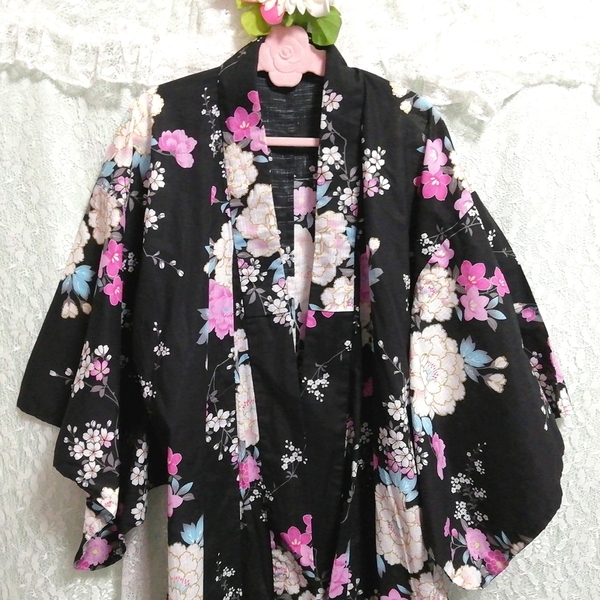 黒白ピンク花柄浴衣和服着物日本ドレス Black white pink floral pattern yukata kimono japan dress