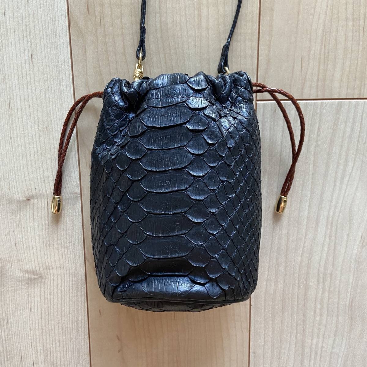 KARIN SCHOLZ カリン ショルツ ショルダーバッグ ドイツ製 黒 おすすめ