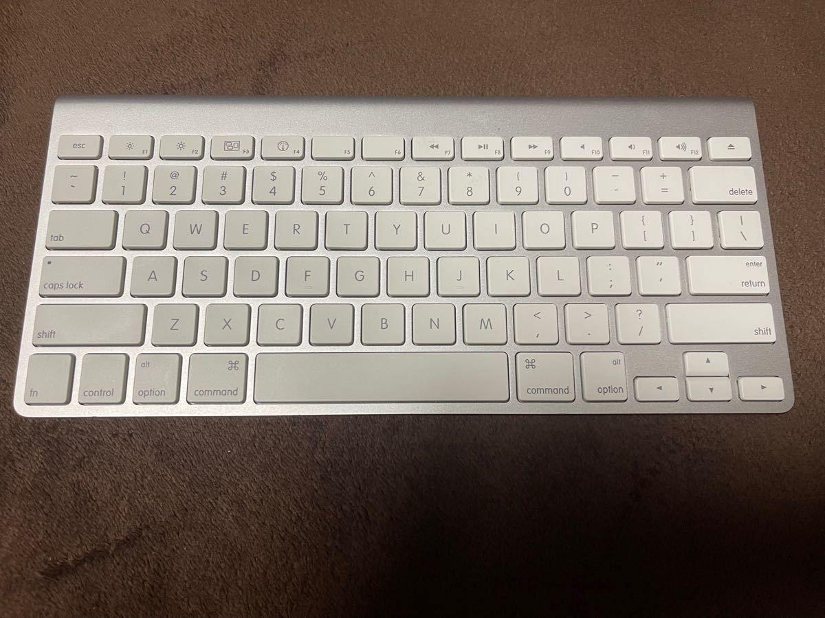 アップル Apple Wireless Keyboard A1314 US配列　ワイヤレスキーボード