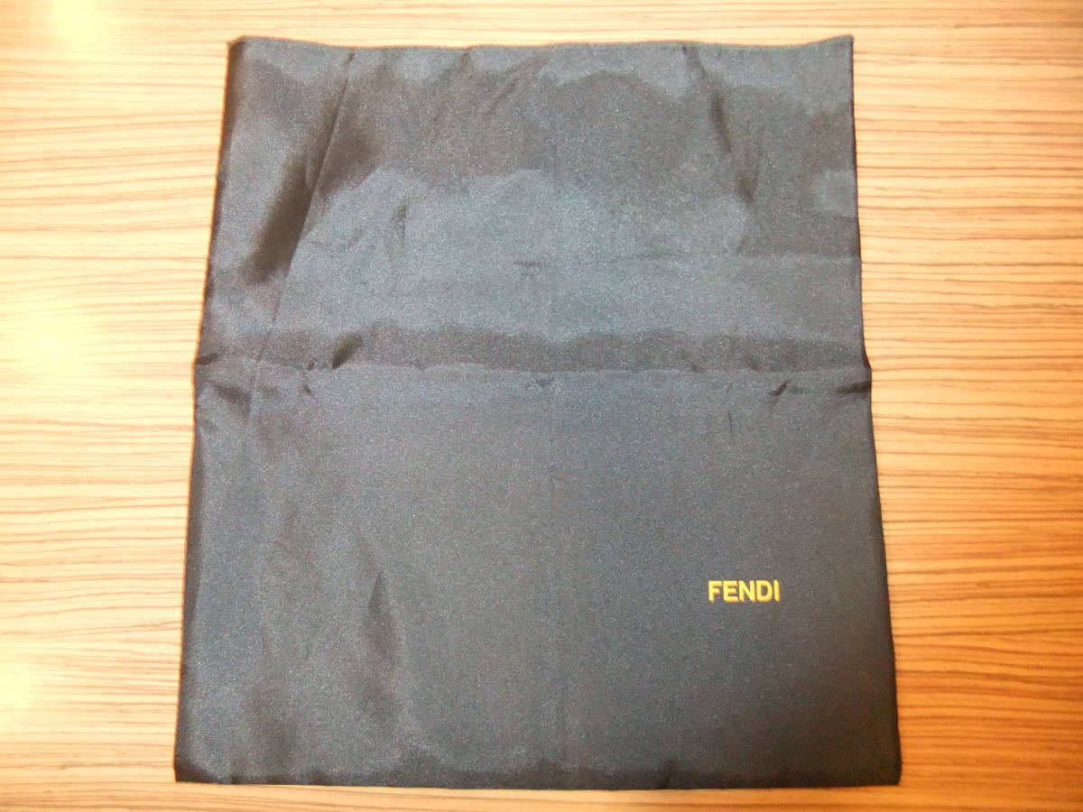 極美品♪FENDI フェンディ ズッキーノ ショルダーバッグ キャンバス