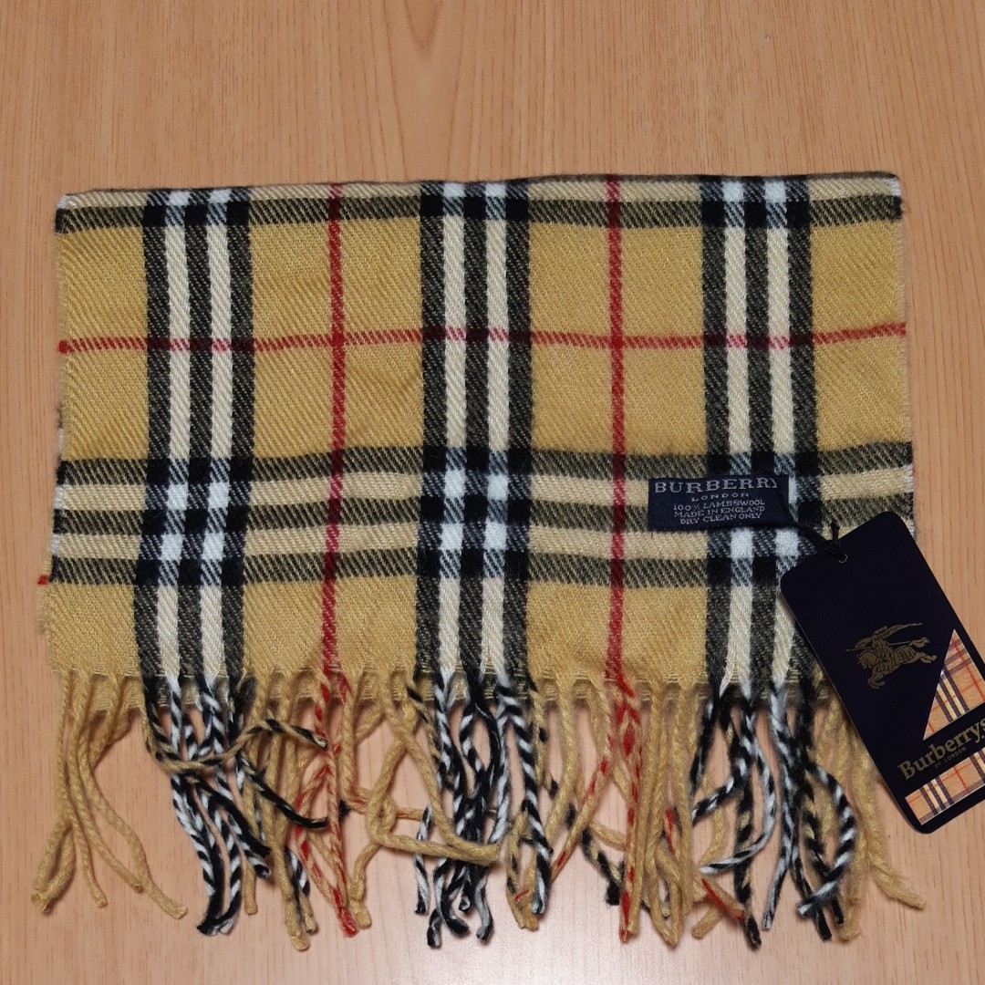 新品未使用バーバリーマフラー 新品BURBERRY100%ラムウールマフラー