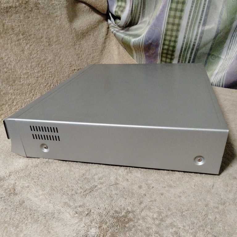 TOSHIBA DVDレコーダー HDD RD-XS40 ジャンク品_画像4