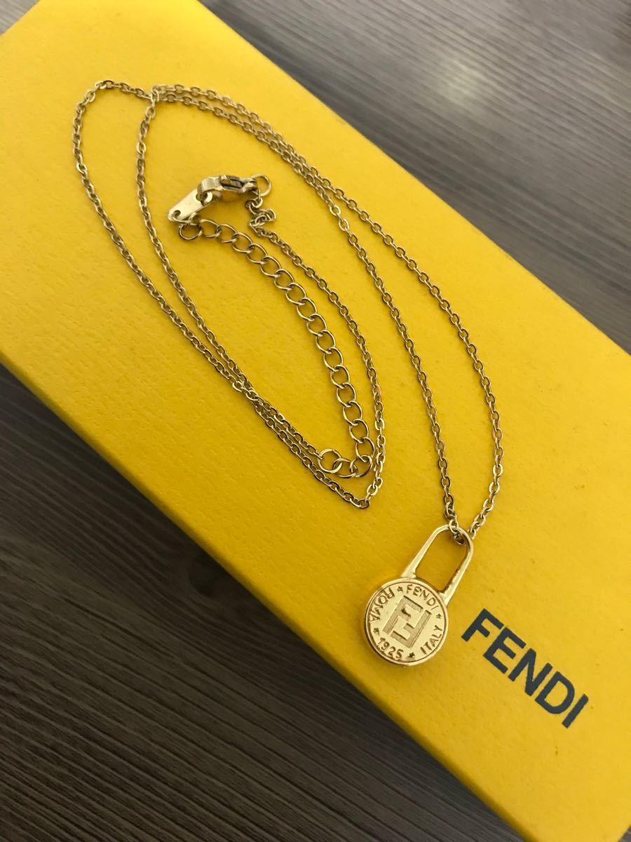 FENDIフェンディFFロゴチャーム ネックレストップ ペンダントヘッド+ネックレスチェーンプレゼント