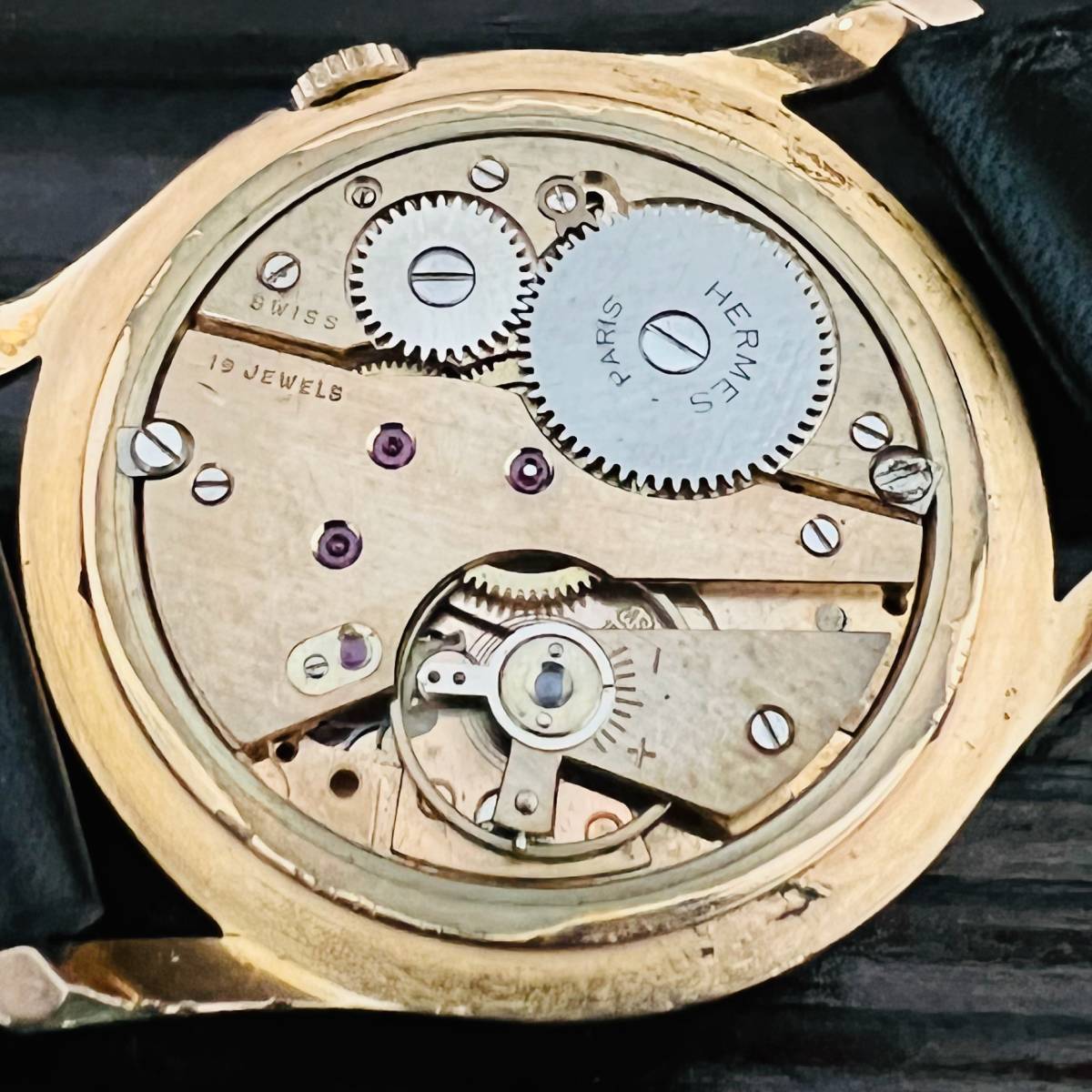 エルメス HERMES 動作良好 レア文字盤 12時間で1周します 38mm エルメス HERMES 動作良好 レア文字盤 12時間で1周します 38mm