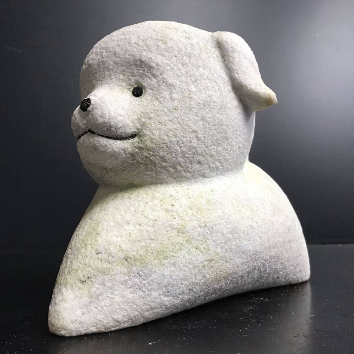 Yahoo!オークション - [Q782] 天然石 石彫 白犬 いぬ 約6.2kg 置物...