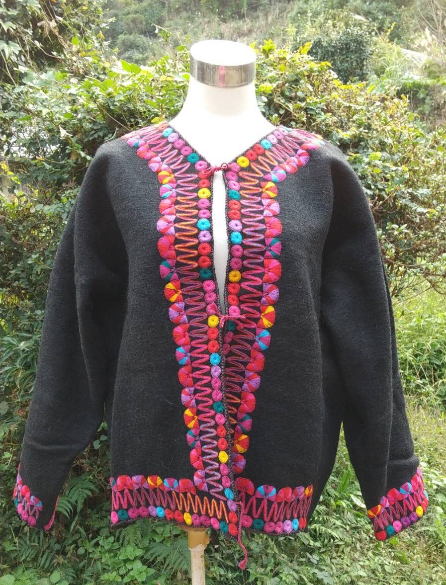 メキシコ・チャムラ村刺繍　ウールジャケット　ブラック