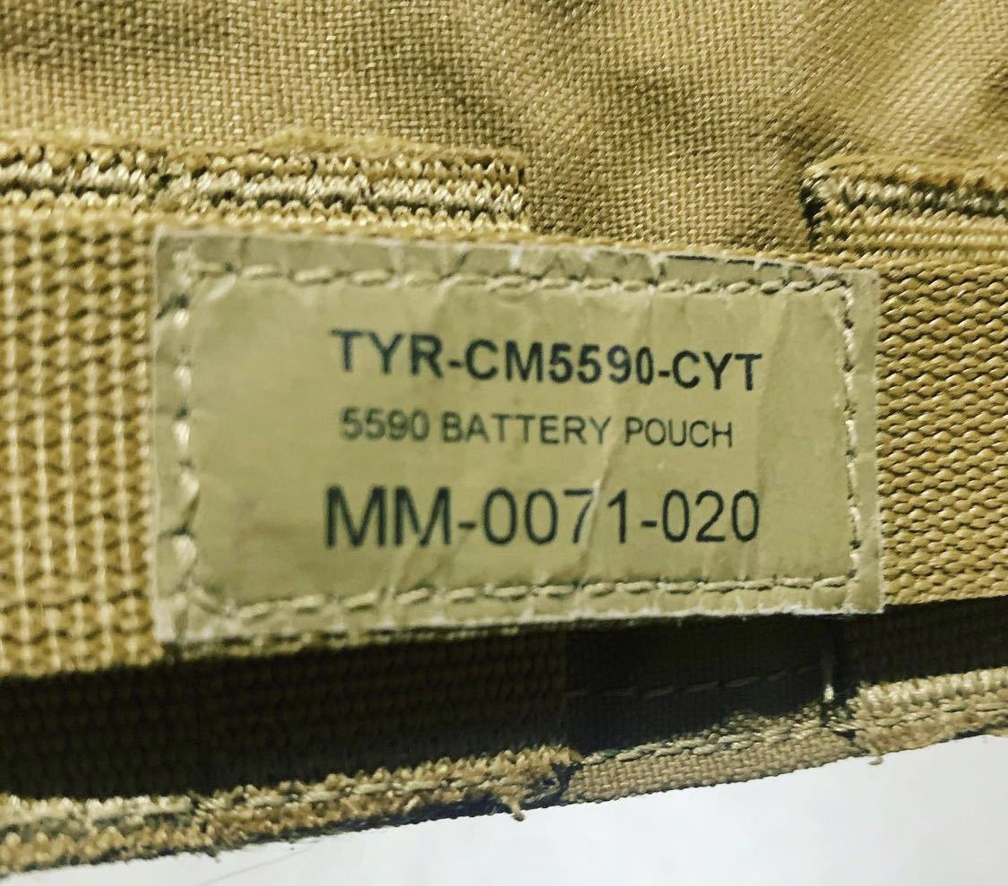 米軍 実物 放出 TYR Tactical Communications Pouch Battery コヨーテ バッテリー マガジン ポーチ_画像5