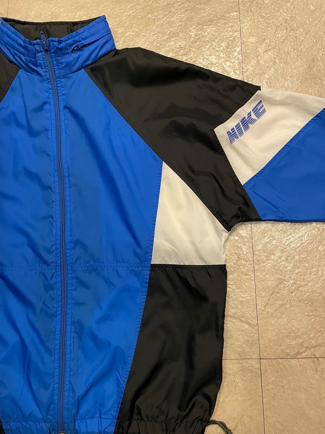 《送料込み》スリートーン切替 90年代 vintage Nike ナイキ ナイロンジャケット ウィンドブレーカー 銀タグ 90s ビンテージ ヴィンテージ