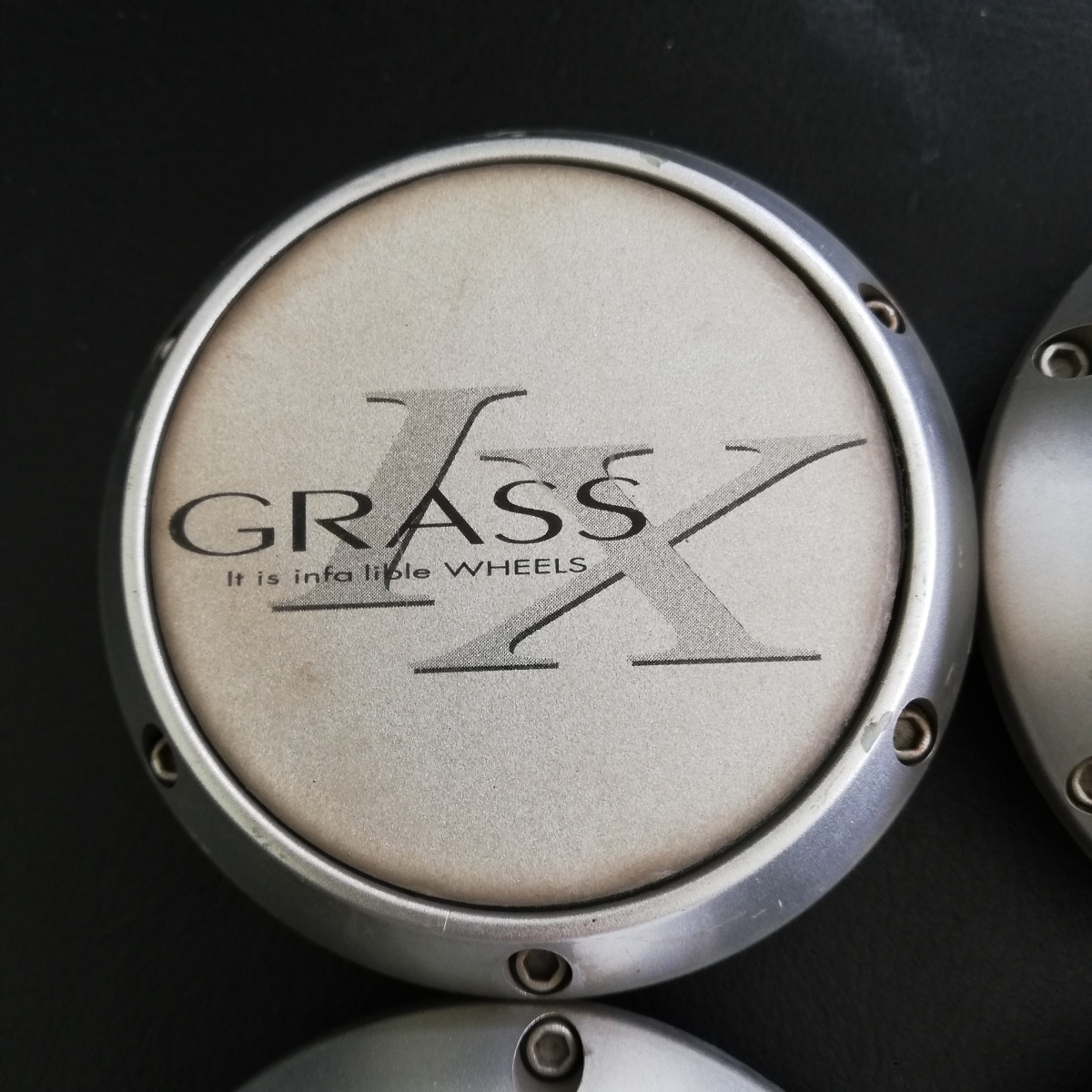 ■全国送料無料■ GRASS IX 社外品 ホイールキャップ 4ケ 直径63ｍｍ_画像3