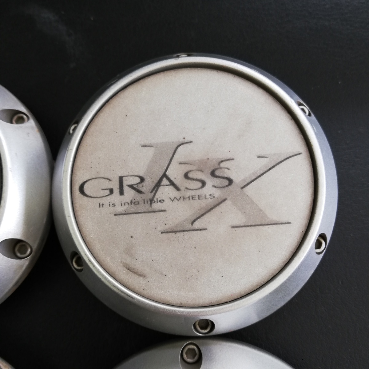 ■全国送料無料■ GRASS IX 社外品 ホイールキャップ 4ケ 直径63ｍｍ_画像2