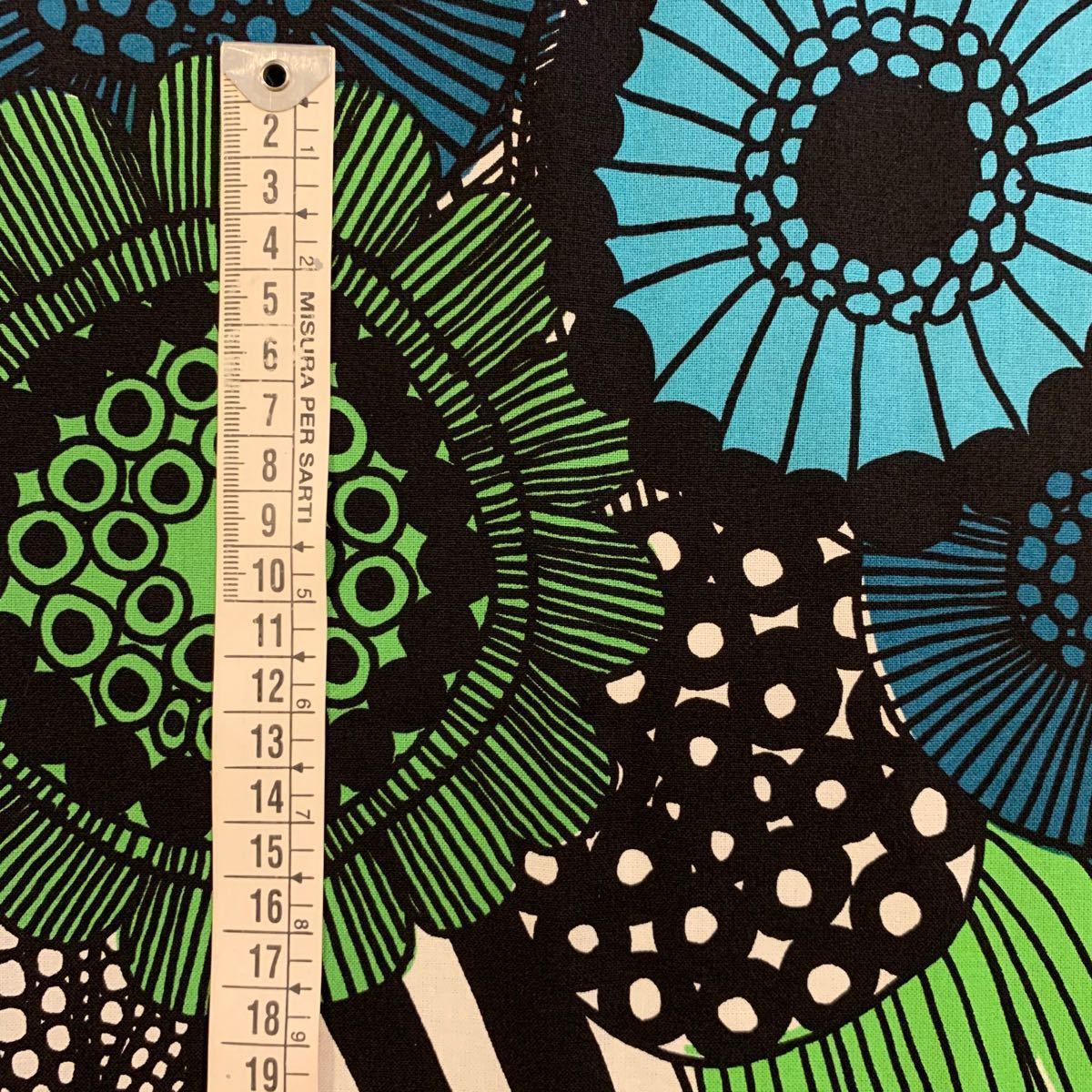 marimekko マリメッコ pieniシーロトラプータールハ 1/4カットクロス　63cm