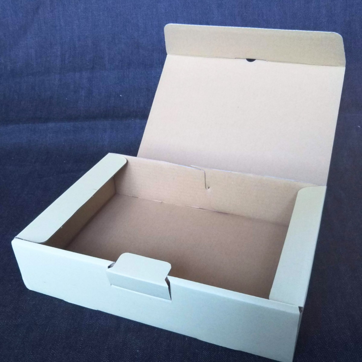 ２枚　新品　激安　ダンボール箱　箱　高級化粧箱　ギフト箱　宅配箱
