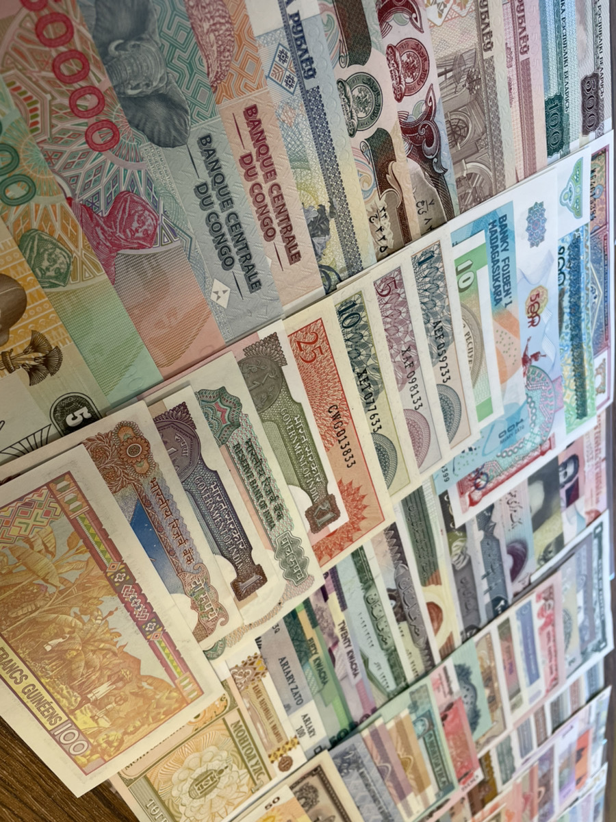 世界100PCS非流通紙幣セット35カ国本物のロットUNC（旗ラベル紙幣コレクションセット付き）_画像4