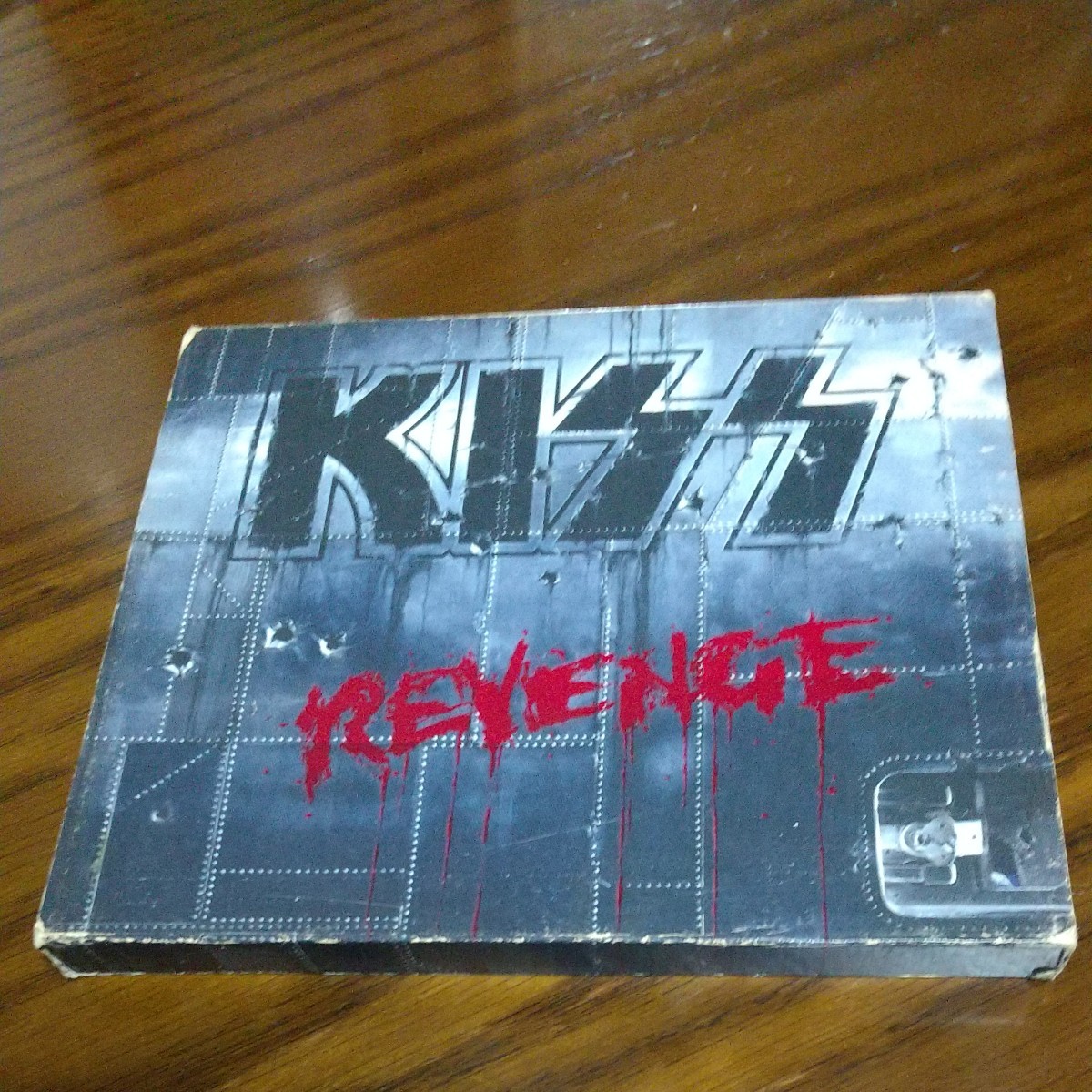 Kiss REVENGE