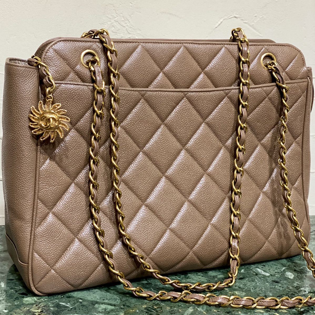 希少デザイン 良品 VINTAGE CHANEL キャビアスキン チェーンショルダーバッグ グレージュ ココチャーム マトラッセ 肩掛け