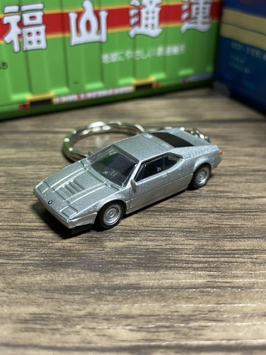 ●BMW M1 銀 キーホルダー◎●①オリジナル加工品 カーアクセサリー ミニカー ハンドクラフト ハンドメイド 雑貨_画像1