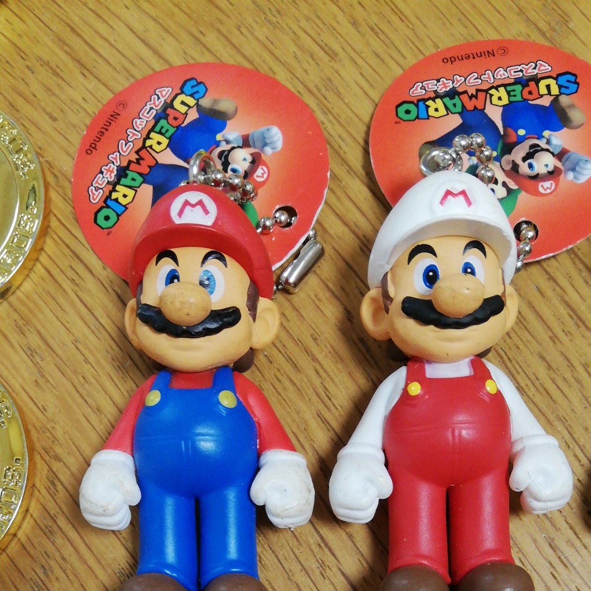 スーパーマリオ キーホルダー9点セット(メダル、星形ストーン付き) スーパーマリオ キーホルダー9点セット(メダル、星形ストーン付き)