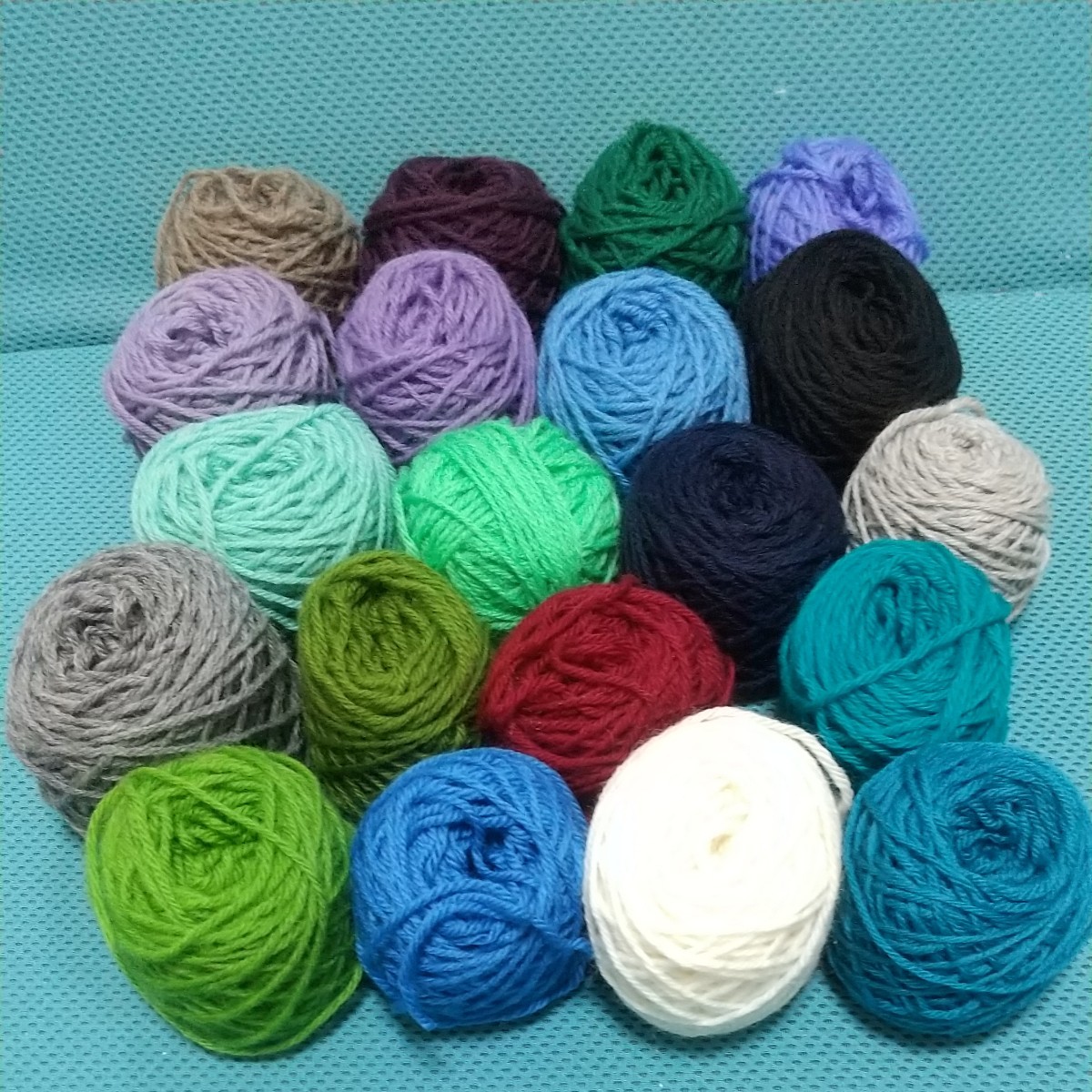 モチーフ編みに　リッチモア パーセント ２０色&他６色小巻
