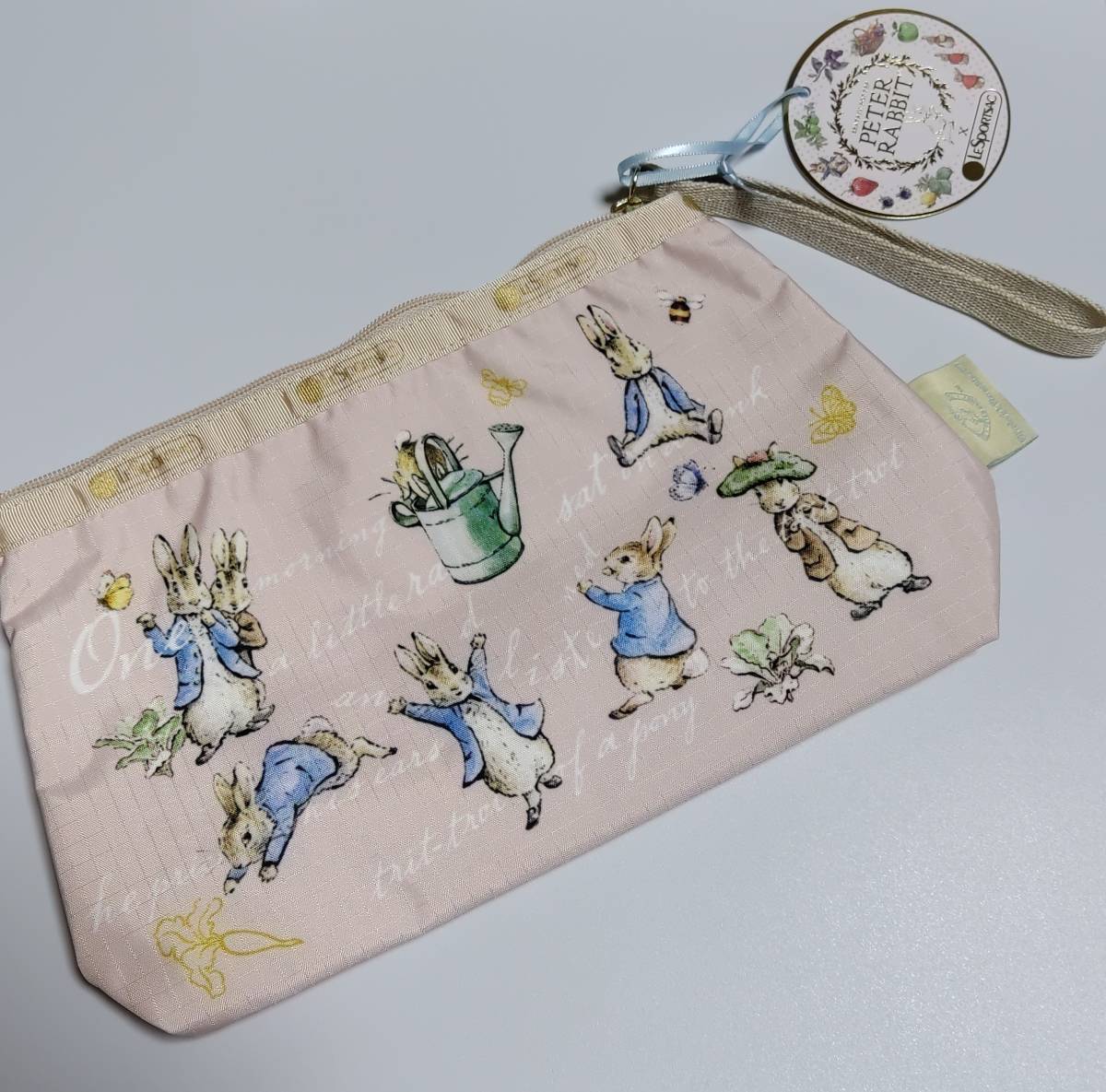 [ new goods unused ]LeSportsac Peter Rabbit collaboration pouch multi case Le Sportsac PETER RABBIT free shipping anonymity delivery 