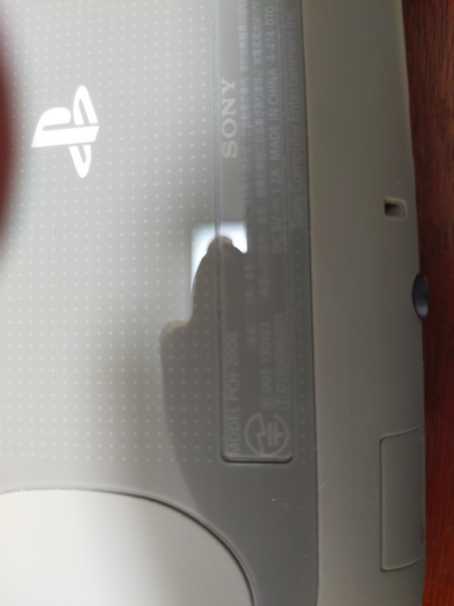 PS Vita PCH-2000 ブラック＆ メモリーカード8GB＆ワールドトリガーボーダレスミッション