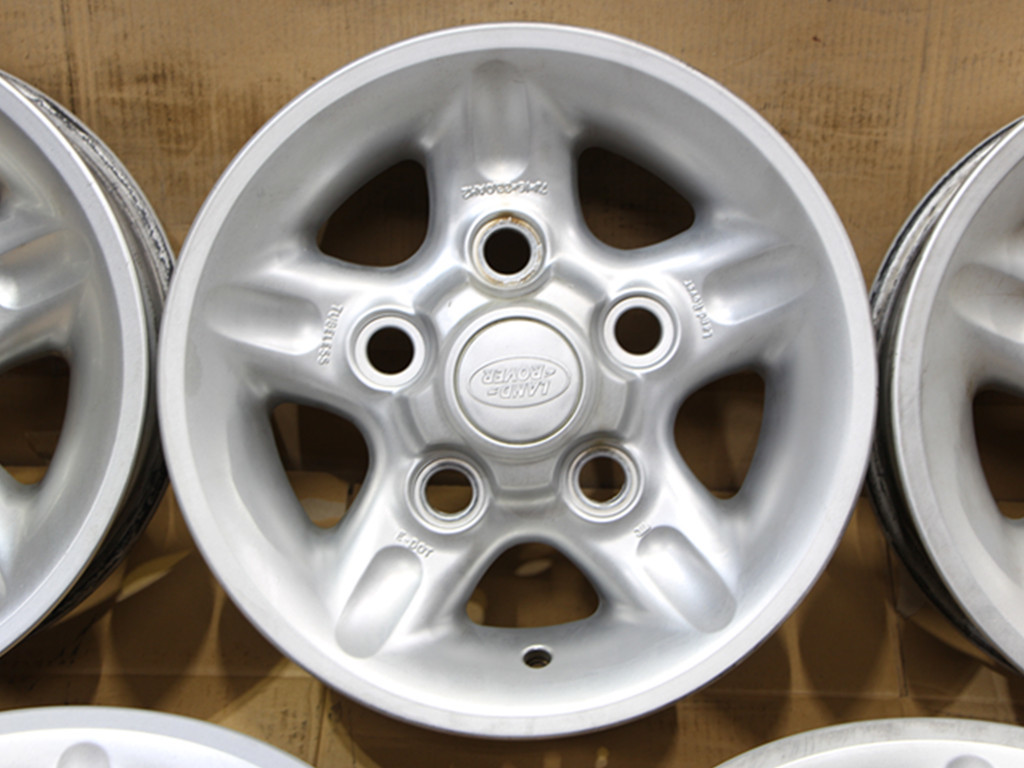 A425 希少 貴重 LAND ROVER ランドローバー 純正 16X7J+33 PCD165.1 5穴 5本 クラッシックレンジ ディフェンダー ディスカバリー1の画像3