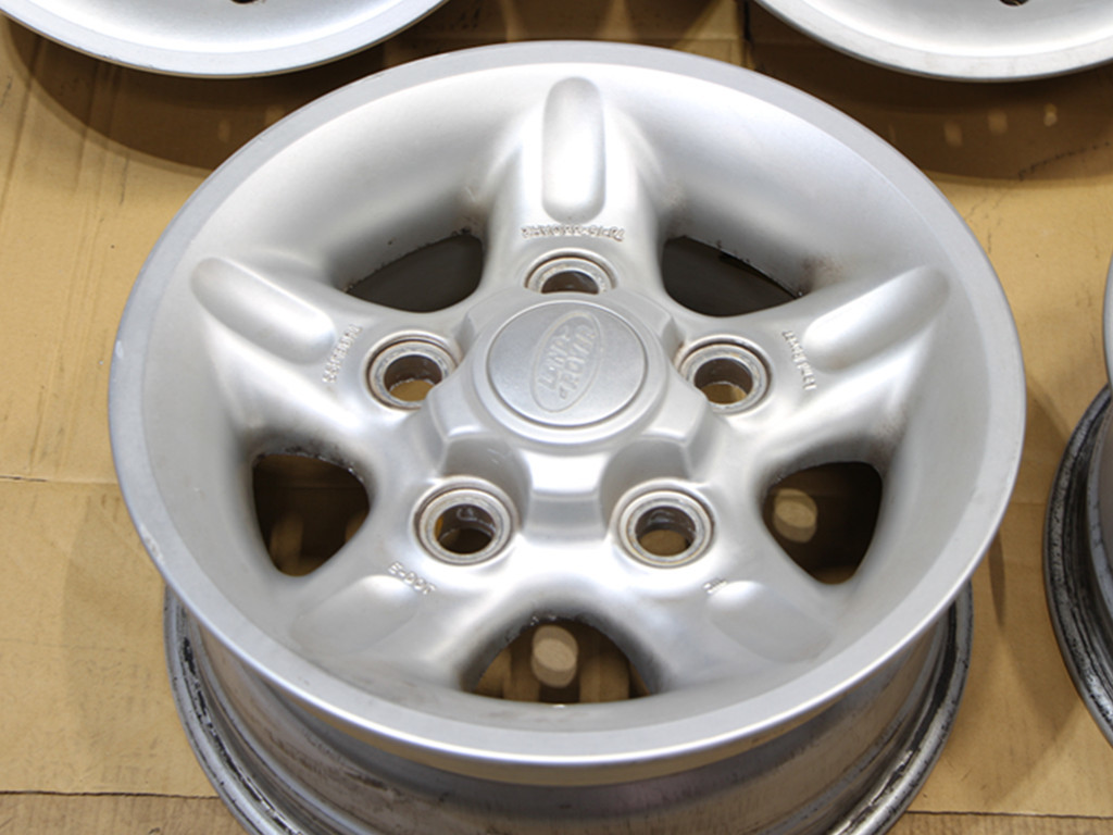 A425 希少 貴重 LAND ROVER ランドローバー 純正 16X7J+33 PCD165.1 5穴 5本 クラッシックレンジ ディフェンダー ディスカバリー1の画像5