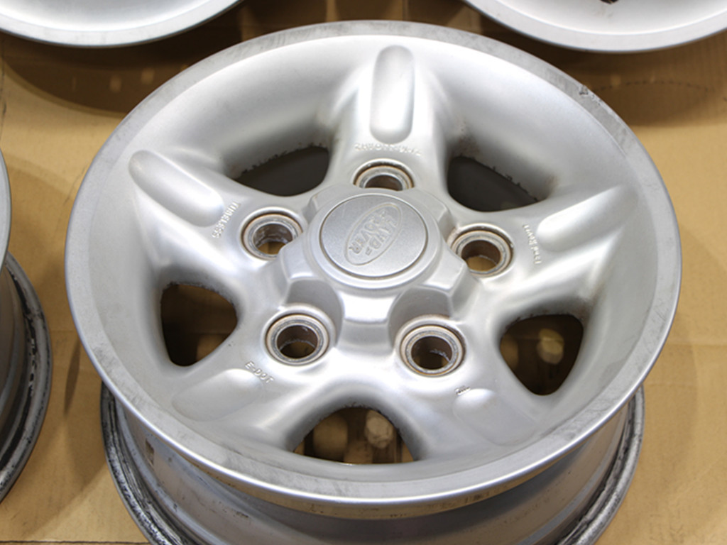 A425 希少 貴重 LAND ROVER ランドローバー 純正 16X7J+33 PCD165.1 5穴 5本 クラッシックレンジ ディフェンダー ディスカバリー1の画像6