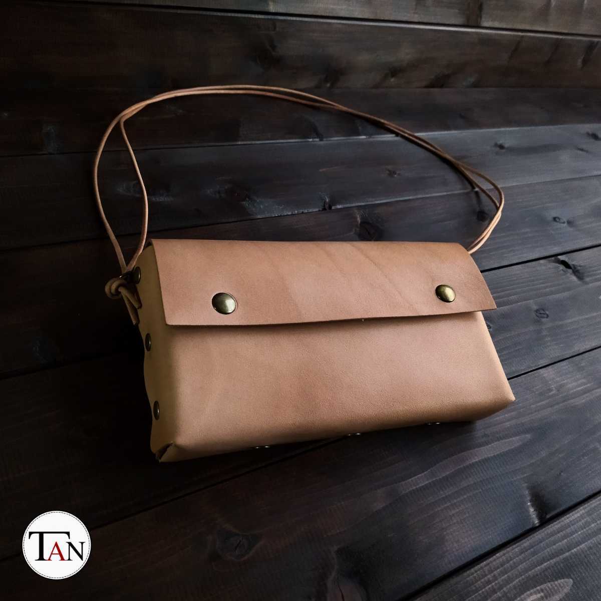 絶品】 【栃木レザーで作ったヌメ革のショルダーバッグ】 牛革 本革