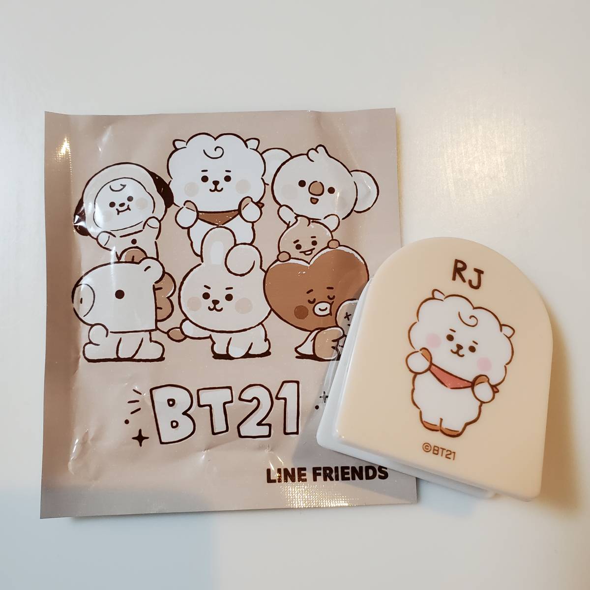 [ не использовался ] BTS BT21 STAND CLIP RJ* подставка зажим LINE FRIENDS!