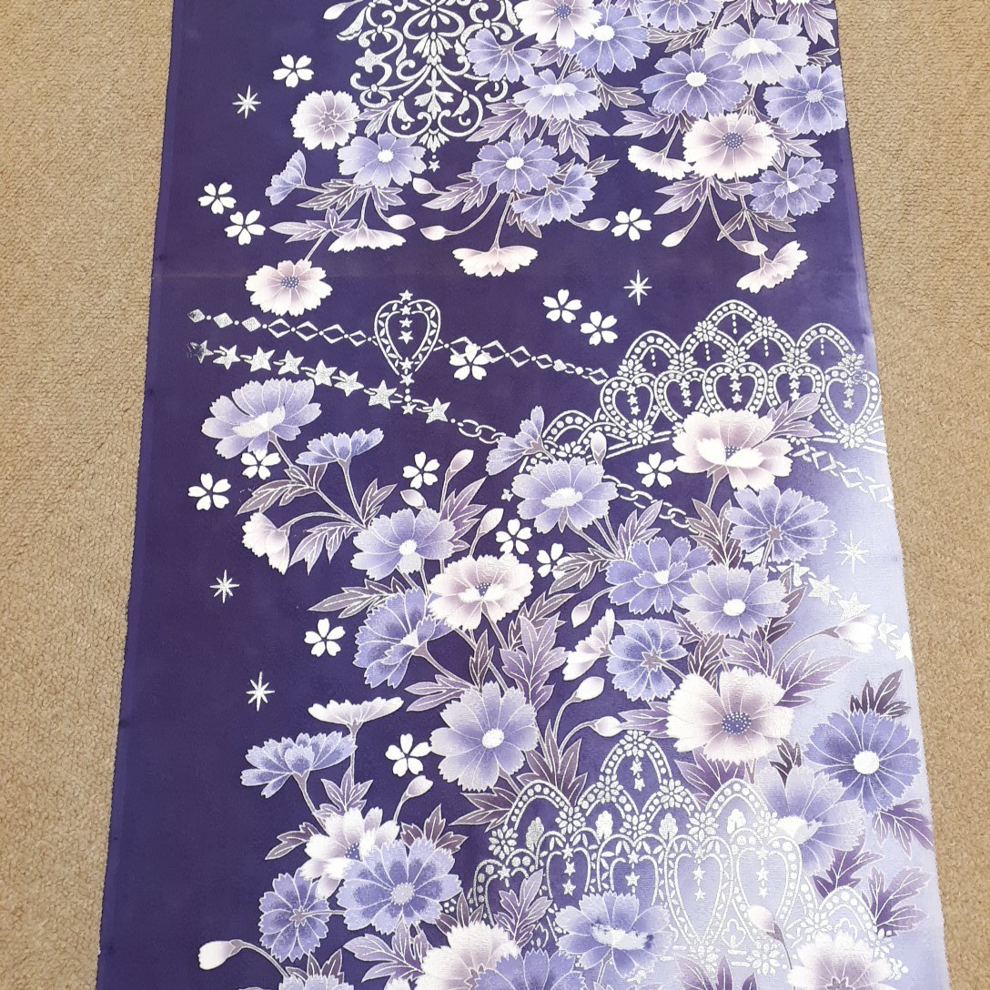 正絹　112602　紫色　シルバー色　花柄　シルク230cm　はぎれ　ハギレ　リメイク　ハンドメイド