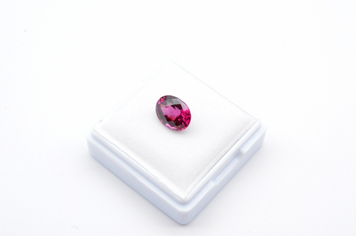 天然ロードライトガーネット ルース 約2.396ct オーバル チェスボード