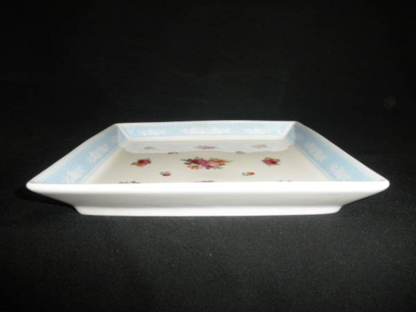 @@ Art label YAMAKATU 四角皿　小さめのオードブル皿　バラの花_画像1