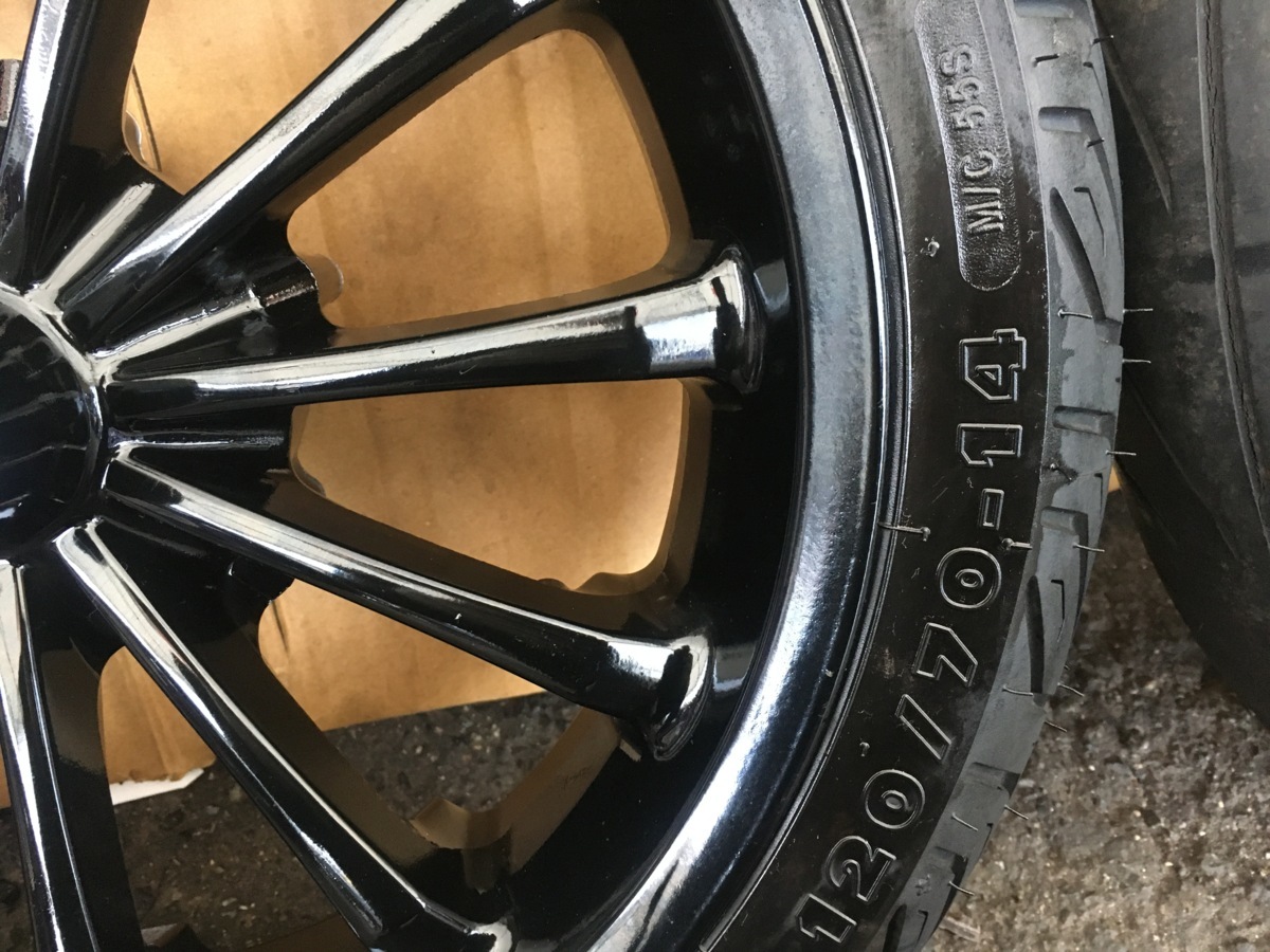マジェスティ SG20J 4d9 ワイズギア インチアップホイール 前後 マジェスティ SG20J 4d9 ワイズギア インチアップホイール 前後