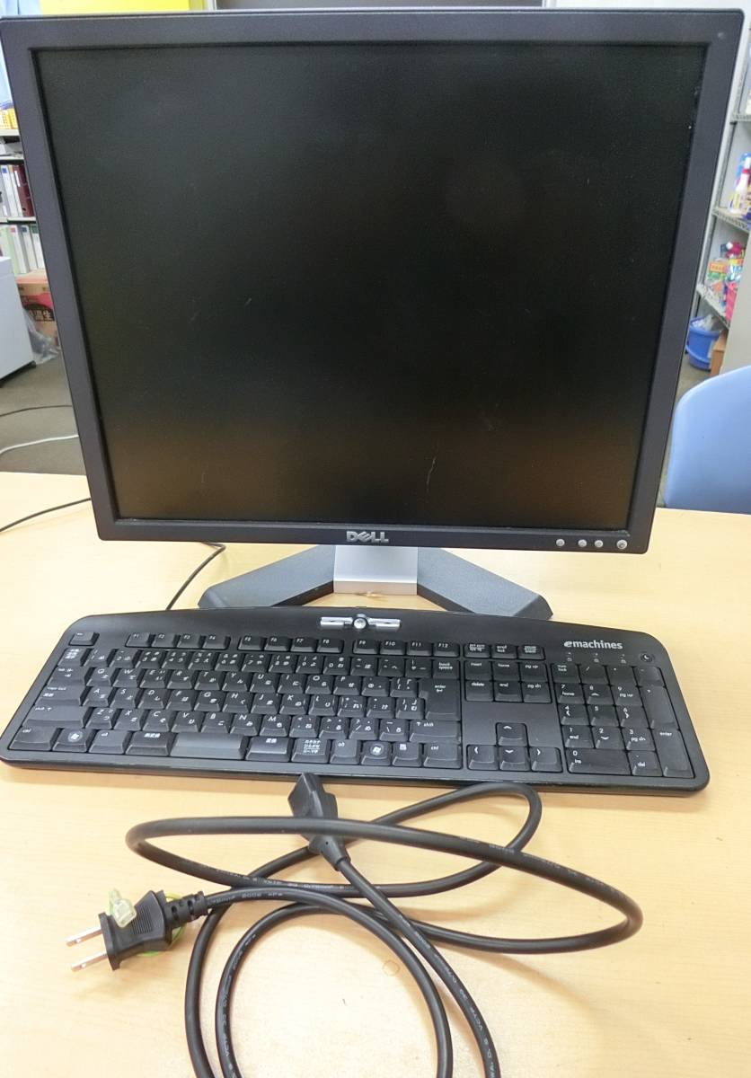 中古(ジャンク品) DELL デスクトップパソコン モニター+キーボード [2111-604] ◆送料無料(北海道・沖縄・離島は除く)◆S_画像1