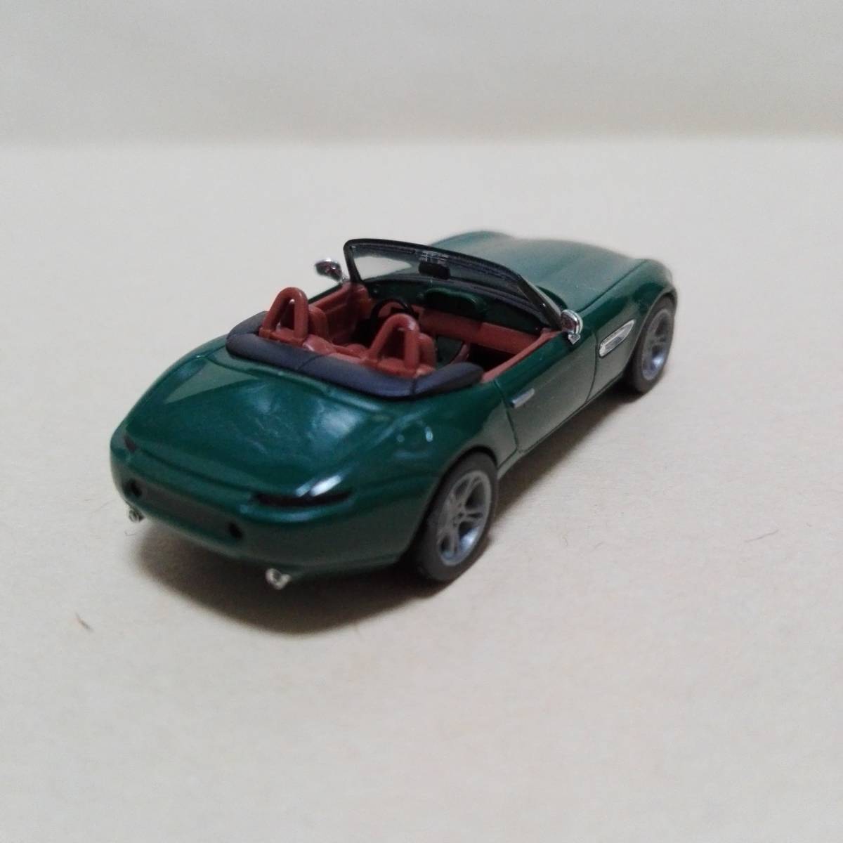 【送料無料】　Herpa ヘルパ　ミニカー　1/87　BMW　Z8　ブリティッシュレーシンググリーン　特別色　BMW　Z8　ミニカー　ドイツ製　_画像3