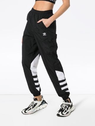 アディダス ビッグロゴ トラックパンツ ジャージ シャカシャカ ナイロン ブラック TWICE モモ 入手困難 匿名発送 即購入可