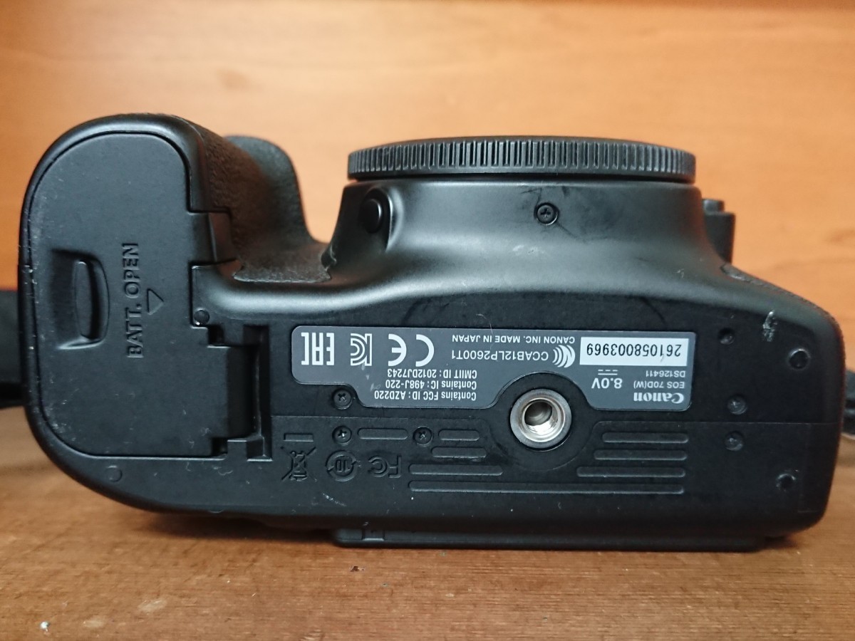 美品 中古 Canon キャノン EOS-70D ボディ 取説付｜PayPayフリマ