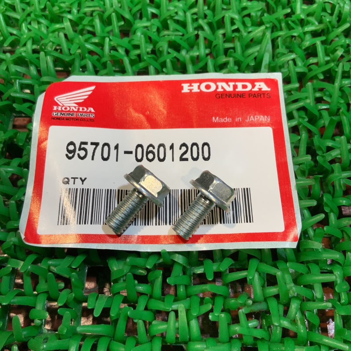 4-632　ホンダ　PCX150　純正　ブレーキホースクランプボルト　95701-0601200　未使用　部品　バイク_画像1