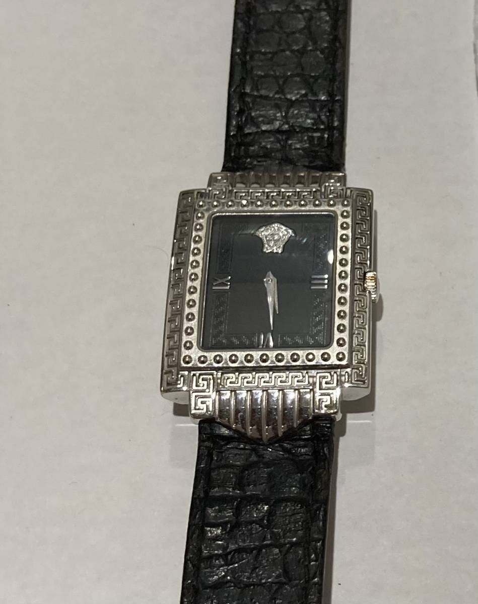 人気の贈り物が VERSACE 腕時計　稼働品　中古 ヴェルサーチ