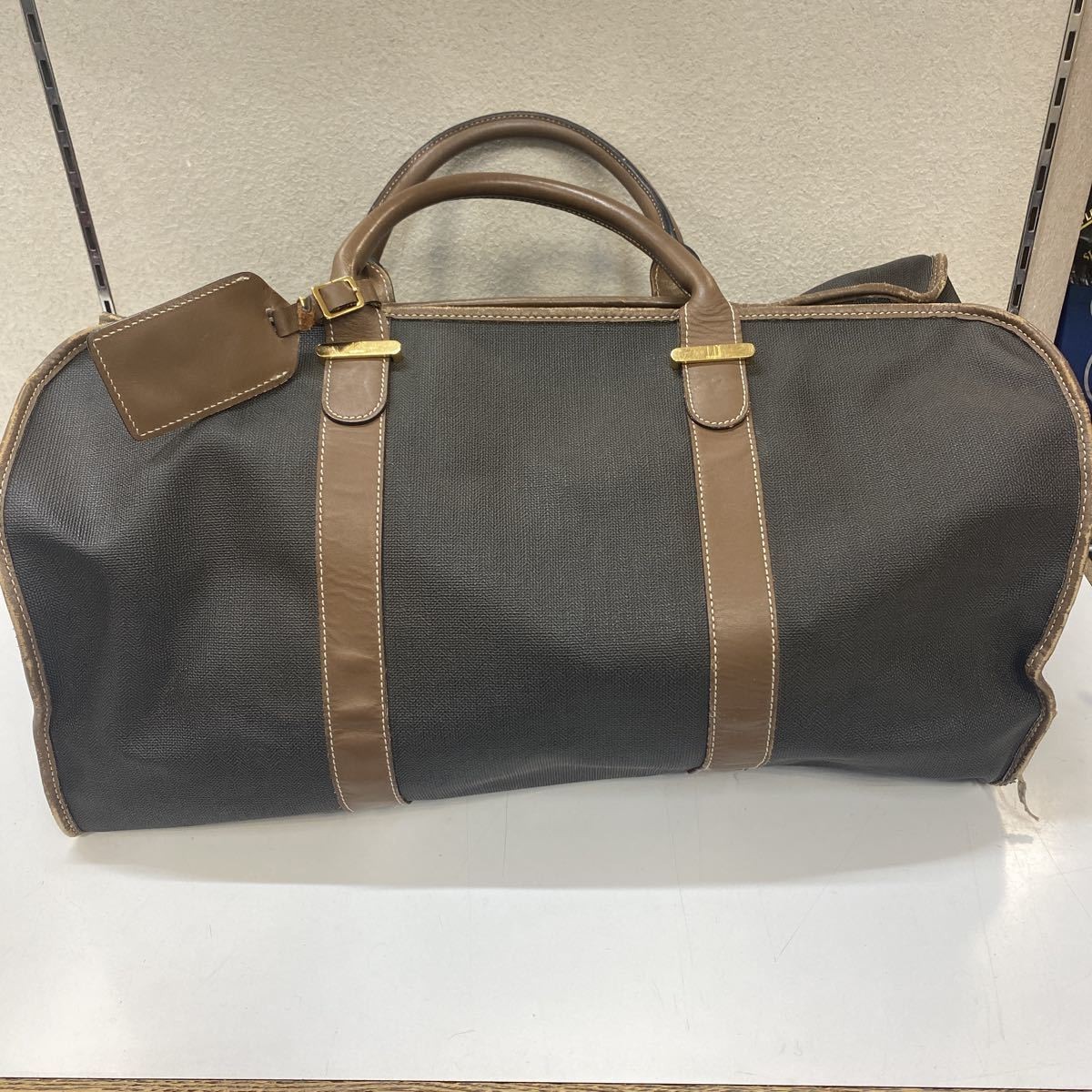 dunhill ダンヒル■メンズ■ロゴ型押し■PVC レザー 本革■ボストン バッグ■茶 ブラウン■ゴールド金具■大容量 旅行 かばん■_画像1