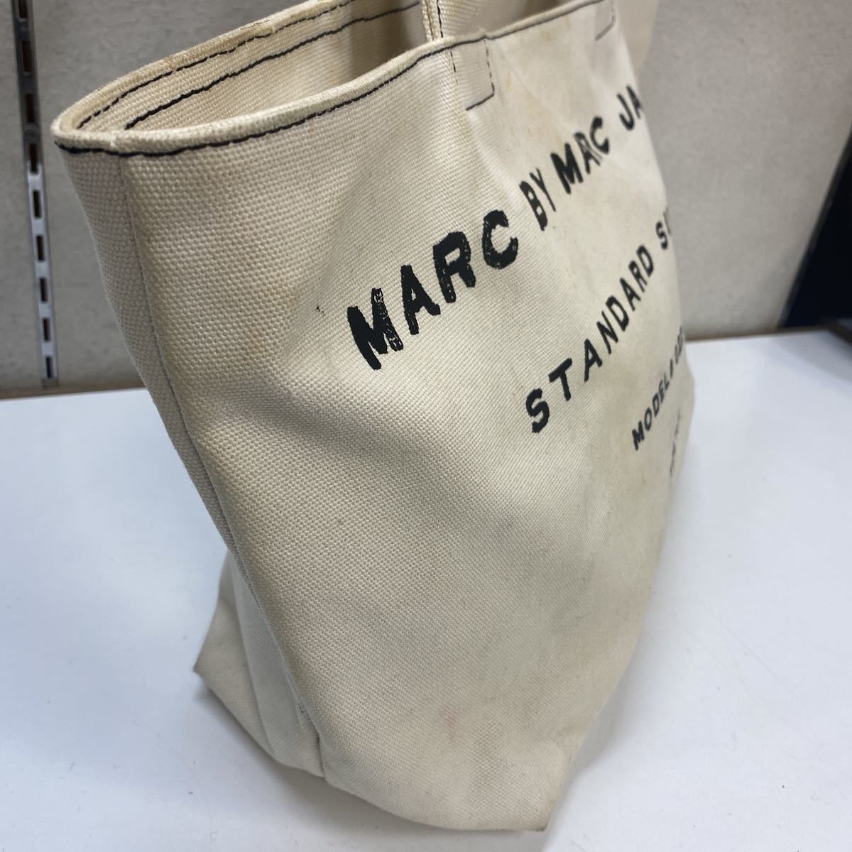 【MARC BY MARC JACOBS マークジェイコブス】STANDARD SUPPLY キャンバストートバッグ ロゴ入りハンドバッグ 大白_画像3