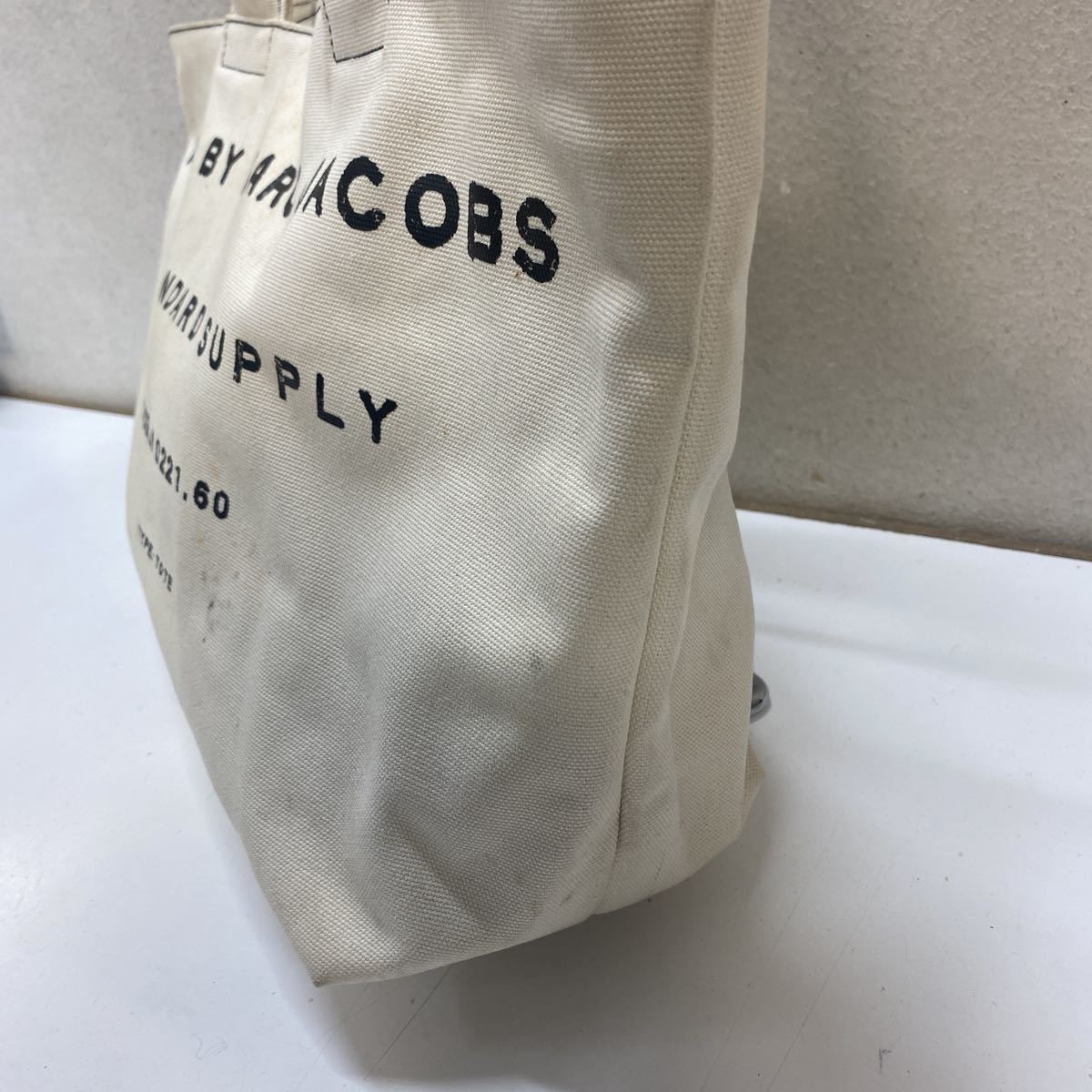 【MARC BY MARC JACOBS マークジェイコブス】STANDARD SUPPLY キャンバストートバッグ ロゴ入りハンドバッグ 大白_画像4