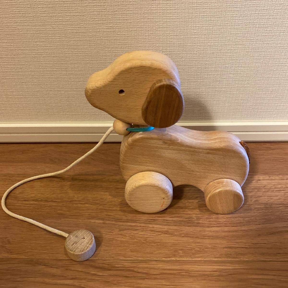 ベビー木製おもちゃ 引き車 犬-