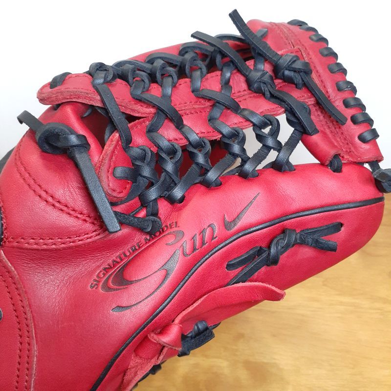 NIKE 岩村モデル Gun シグネチャー 限定品 ナイキ 一般用大人 NIKE 岩村モデル Gun シグネチャー 限定品 ナイキ 一般用大人
