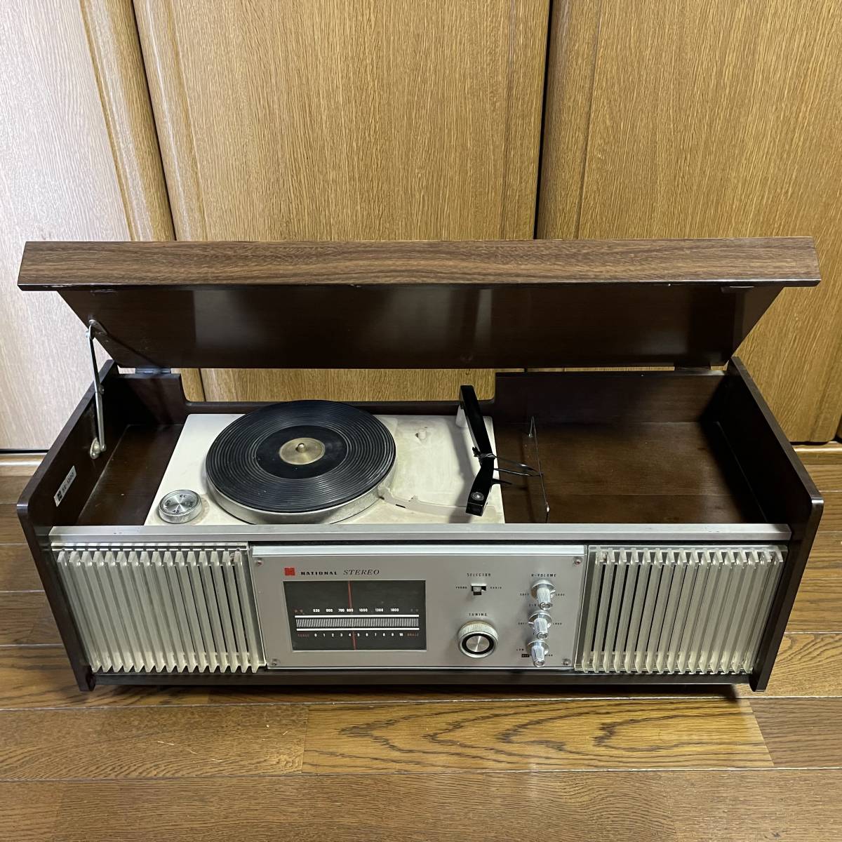ナショナル・テーブルステレオ(ラジオレコードプレーヤー)SE ナショナル・テーブルステレオ(ラジオレコードプレーヤー)SE