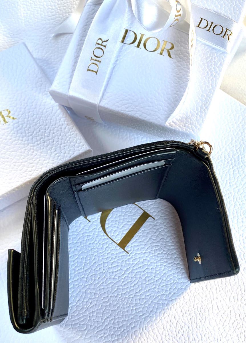 Dior ディオール LADY DIOR ロータスウォレット ミニ財布 三 Dior ディオール LADY DIOR ロータスウォレット ミニ財布 三