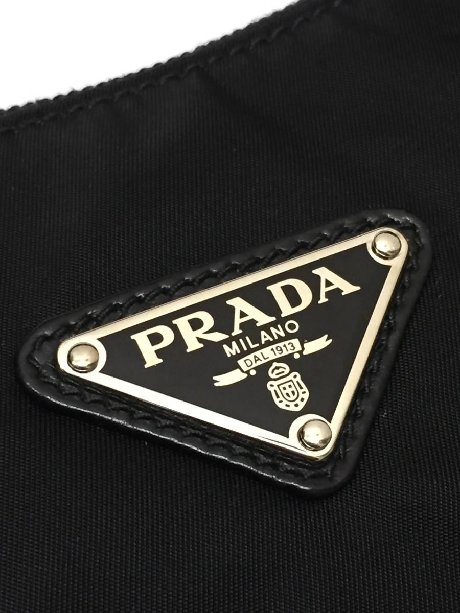 美品!格安!PRADA プラダ フリンジ タッセル トライアングル ロゴ